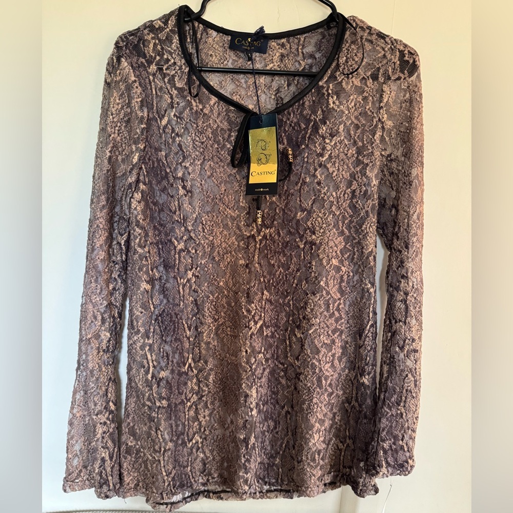 Casting Sheer lace Snakeskin flare sleeve top size 1( small)